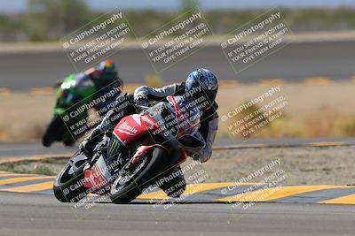 media/Oct-08-2022-SoCal Trackdays (Sat) [[1fc3beec89]]/Turn 14 (1050am)/